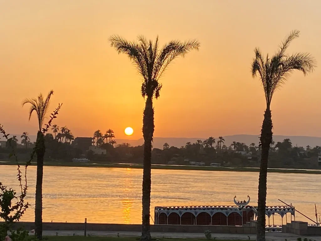 luxor retreat solar eclipse '27 sunset